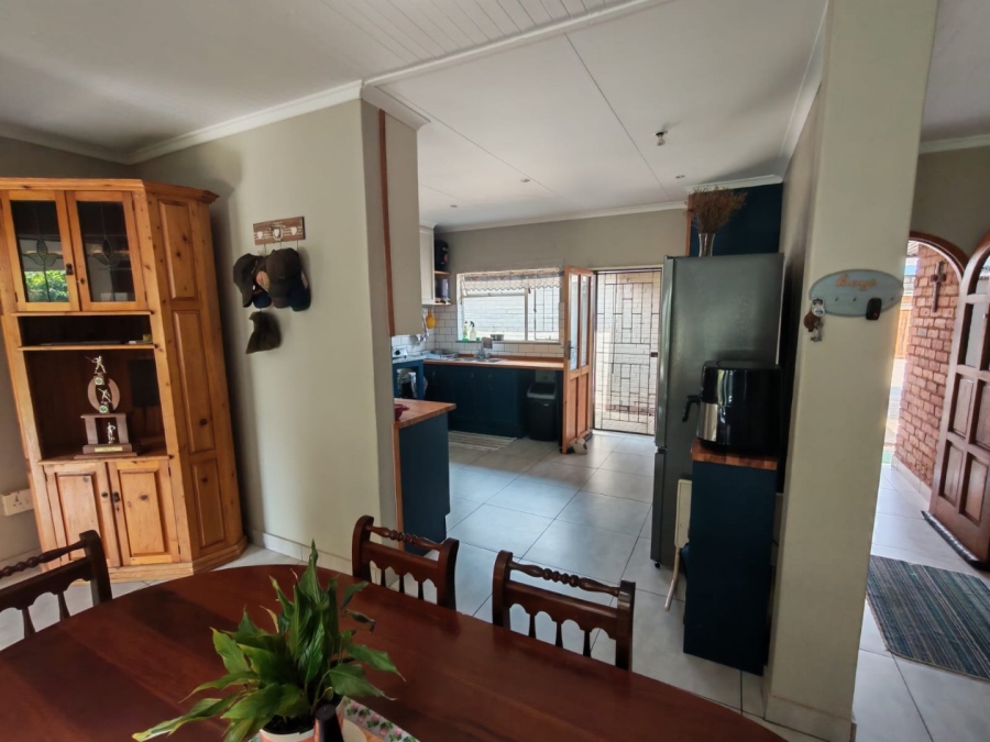 2 Bedroom Property for Sale in Langenhovenpark Free State